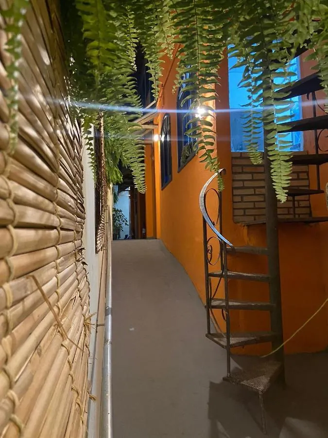Vilarejo Hostel Pinheiros Guest House Сан-Пауло